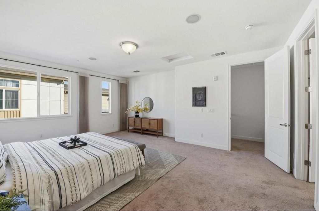 Image 20 of property listing at 1053 El Capitan Terrace, Sunnyvale, CA 94085