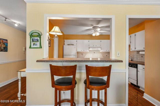 52 Pitman Avenue 2F, Ocean Grove, NJ 07756