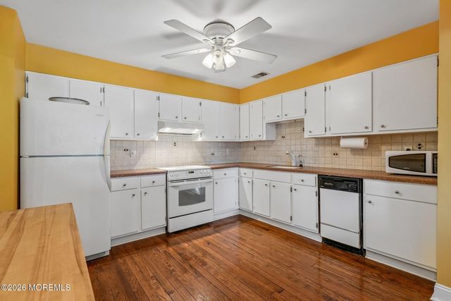 52 Pitman Avenue 2F, Ocean Grove, NJ 07756