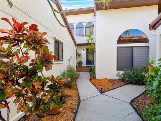 2305 Parkside Place 2305, Indian Harbour Beach, FL 32937