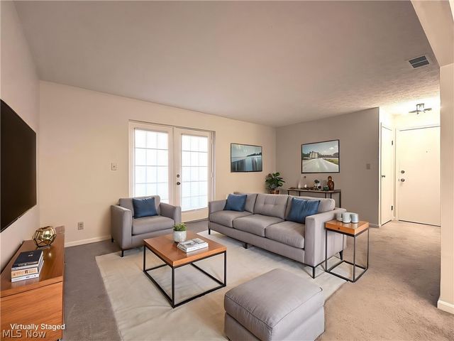 42 Gloucester Court 3A, Akron, OH 44313