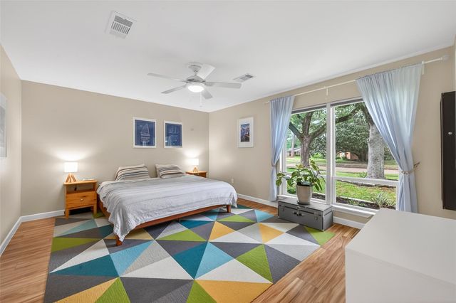 5715 Claridge Drive, Houston, TX 77096