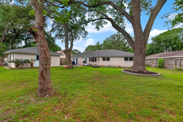 5715 Claridge Drive, Houston, TX 77096