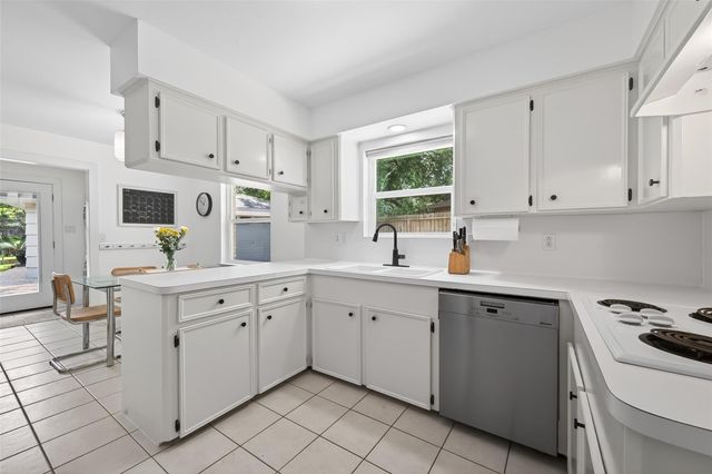 5715 Claridge Drive, Houston, TX 77096