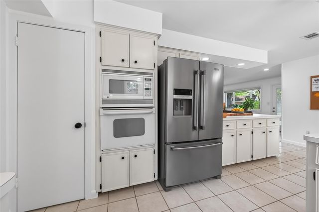 5715 Claridge Drive, Houston, TX 77096