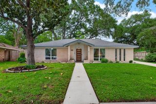 5715 Claridge Drive, Houston, TX 77096