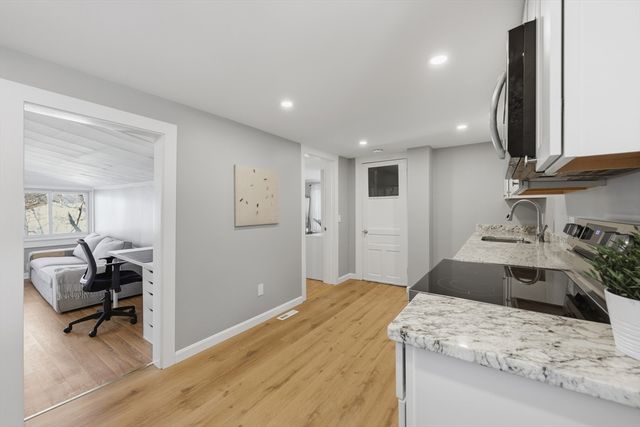 81 Bay View Drive, Shrewsbury, MA 01545