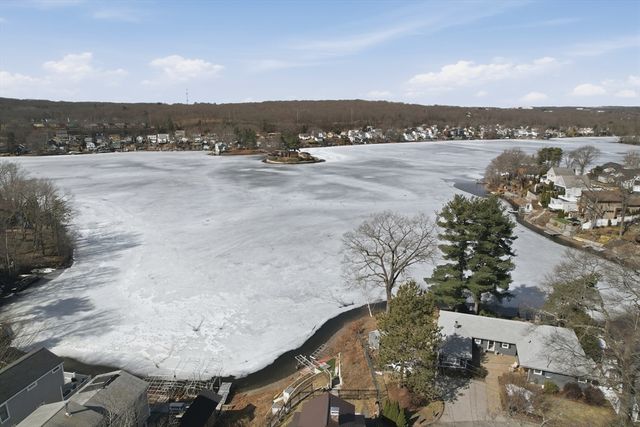 81 Bay View Drive, Shrewsbury, MA 01545