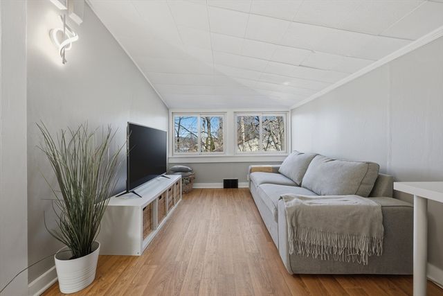 81 Bay View Drive, Shrewsbury, MA 01545