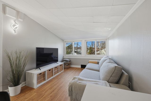 81 Bay View Drive, Shrewsbury, MA 01545