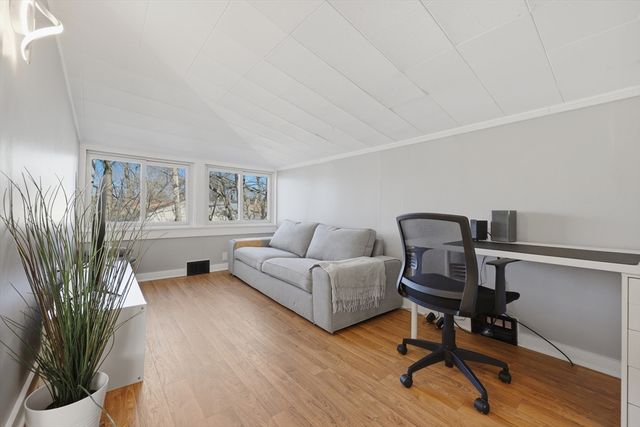 81 Bay View Drive, Shrewsbury, MA 01545