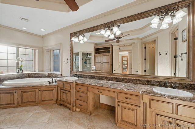 24754 E 143rd Street S, Coweta, OK 74429