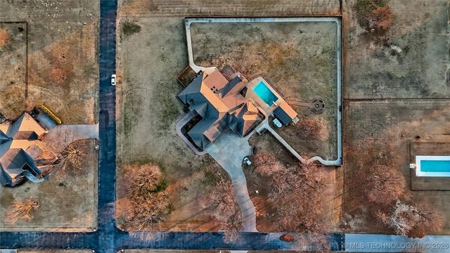 24754 E 143rd Street S, Coweta, OK 74429
