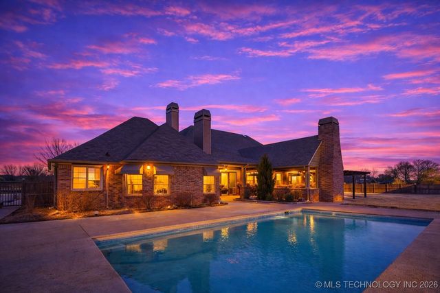 24754 E 143rd Street S, Coweta, OK 74429