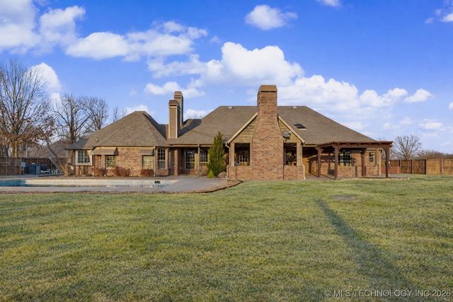 24754 E 143rd Street S, Coweta, OK 74429