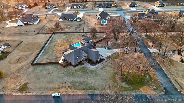 24754 E 143rd Street S, Coweta, OK 74429