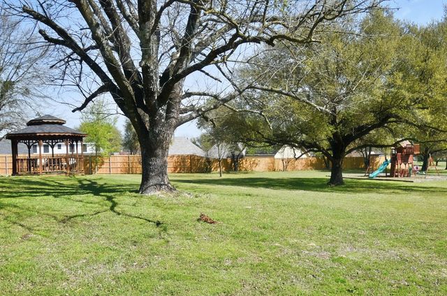 802 W Coke Road, Winnsboro, TX 75494