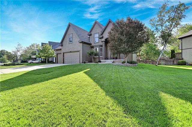 5012 W 163RD Street, Overland Park, KS 66085