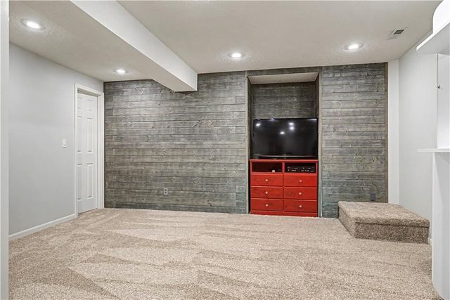 5012 W 163RD Street, Overland Park, KS 66085