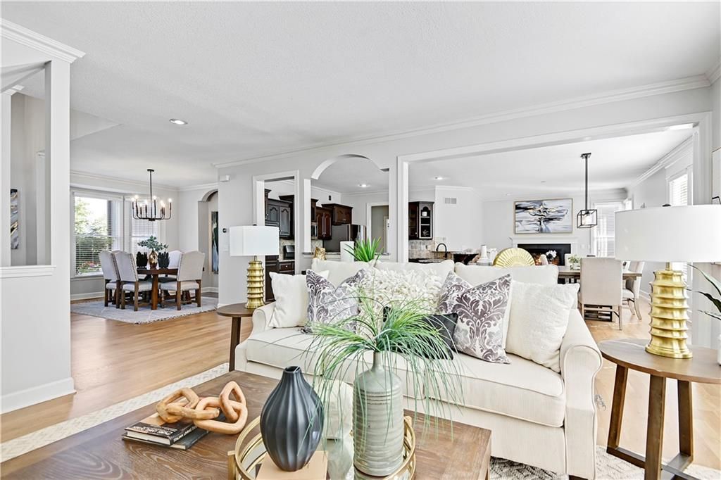 5012 W 163RD Street, Overland Park, KS 66085