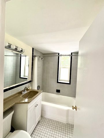 145 Pinckney 335, Boston, MA 02114