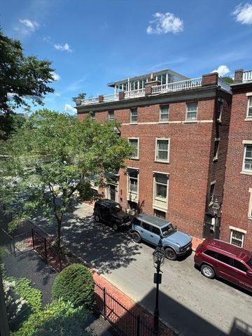 145 Pinckney 335, Boston, MA 02114