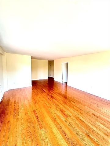 145 Pinckney 335, Boston, MA 02114
