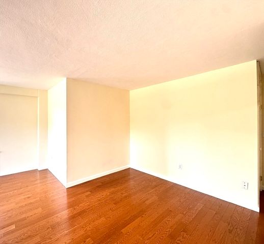 145 Pinckney 335, Boston, MA 02114