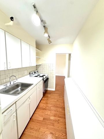 145 Pinckney 335, Boston, MA 02114