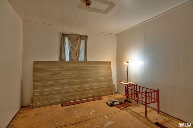 101 OAK Street, Moweaqua, IL 62550