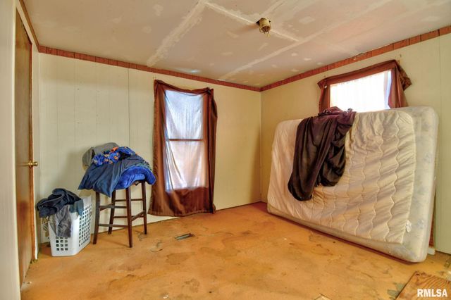 101 OAK Street, Moweaqua, IL 62550