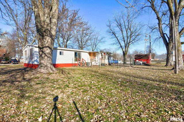 101 OAK Street, Moweaqua, IL 62550