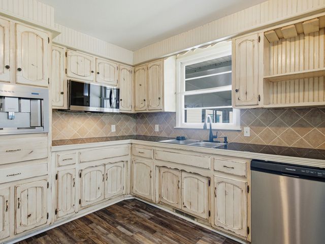 739 Scoutview Rd, Ashland City, TN 37015