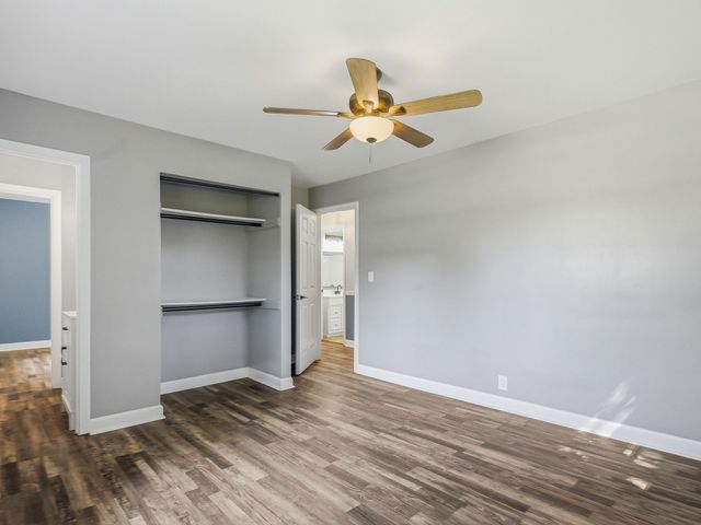 739 Scoutview Rd, Ashland City, TN 37015
