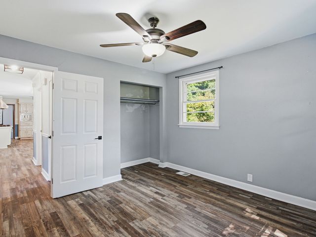 739 Scoutview Rd, Ashland City, TN 37015