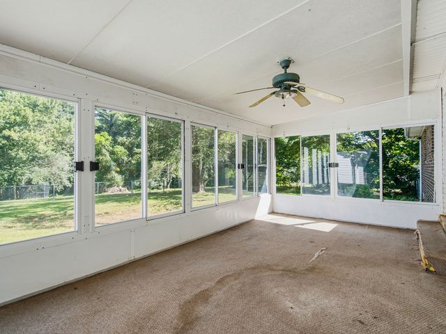 739 Scoutview Rd, Ashland City, TN 37015