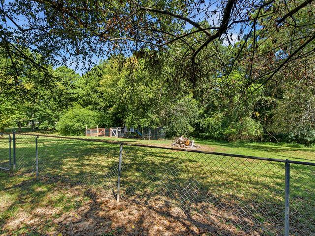 739 Scoutview Rd, Ashland City, TN 37015