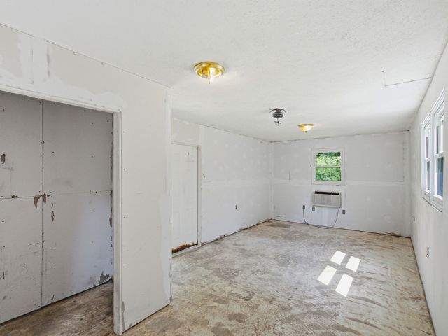 739 Scoutview Rd, Ashland City, TN 37015