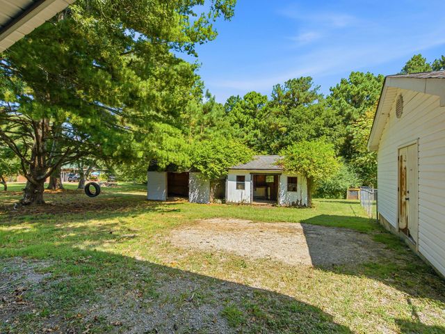 739 Scoutview Rd, Ashland City, TN 37015