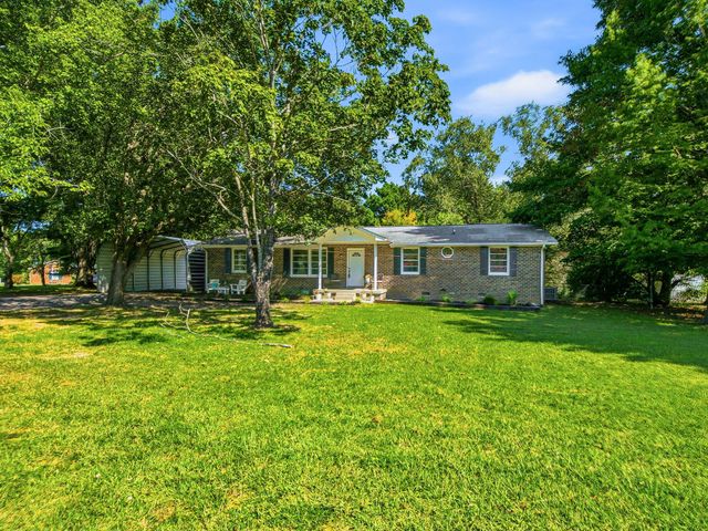 739 Scoutview Rd, Ashland City, TN 37015