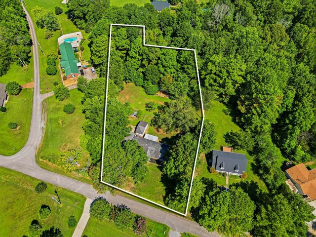 739 Scoutview Rd, Ashland City, TN 37015
