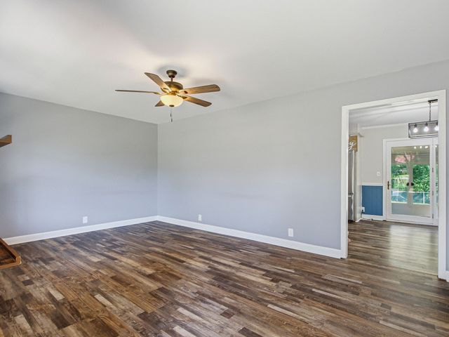 739 Scoutview Rd, Ashland City, TN 37015