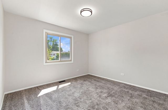5184 Deerpath Road, Oak Forest, IL 60452