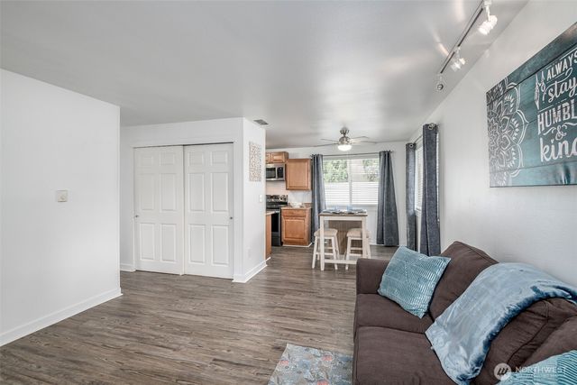 11811 SE 318th Place, Auburn, WA 98092