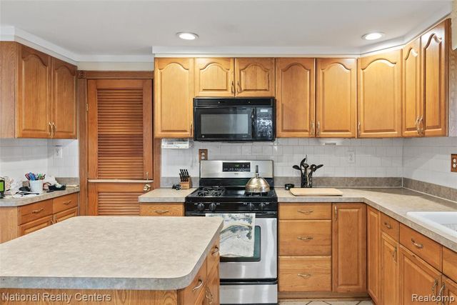 1854 S Brandon Street, Westland, MI 48186