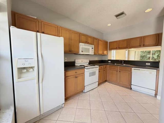 5035 Palmbrooke Circle, West Palm Beach, FL 33417