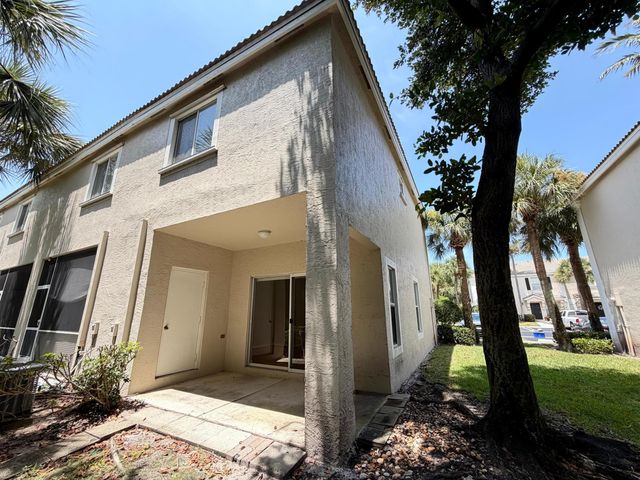 5035 Palmbrooke Circle, West Palm Beach, FL 33417