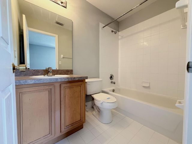 5035 Palmbrooke Circle, West Palm Beach, FL 33417