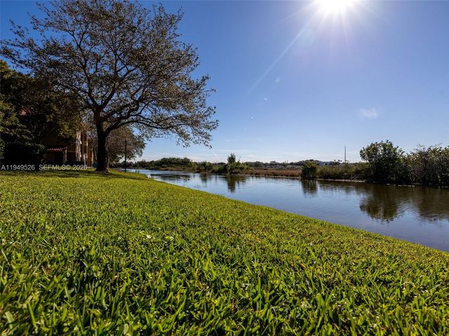 11700 SW 2nd St 13202, Pembroke Pines, FL 33025