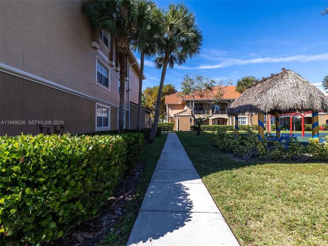 11700 SW 2nd St 13202, Pembroke Pines, FL 33025
